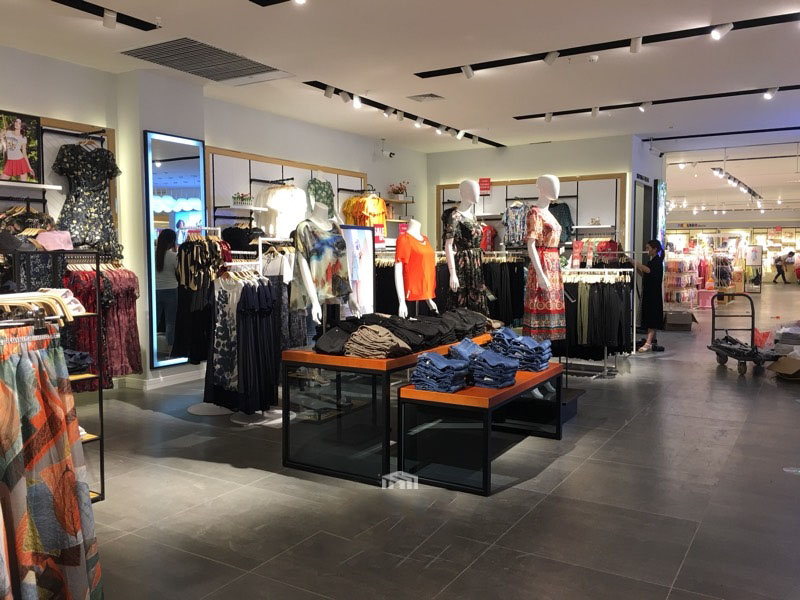 服裝百貨店老年區(qū)設計
