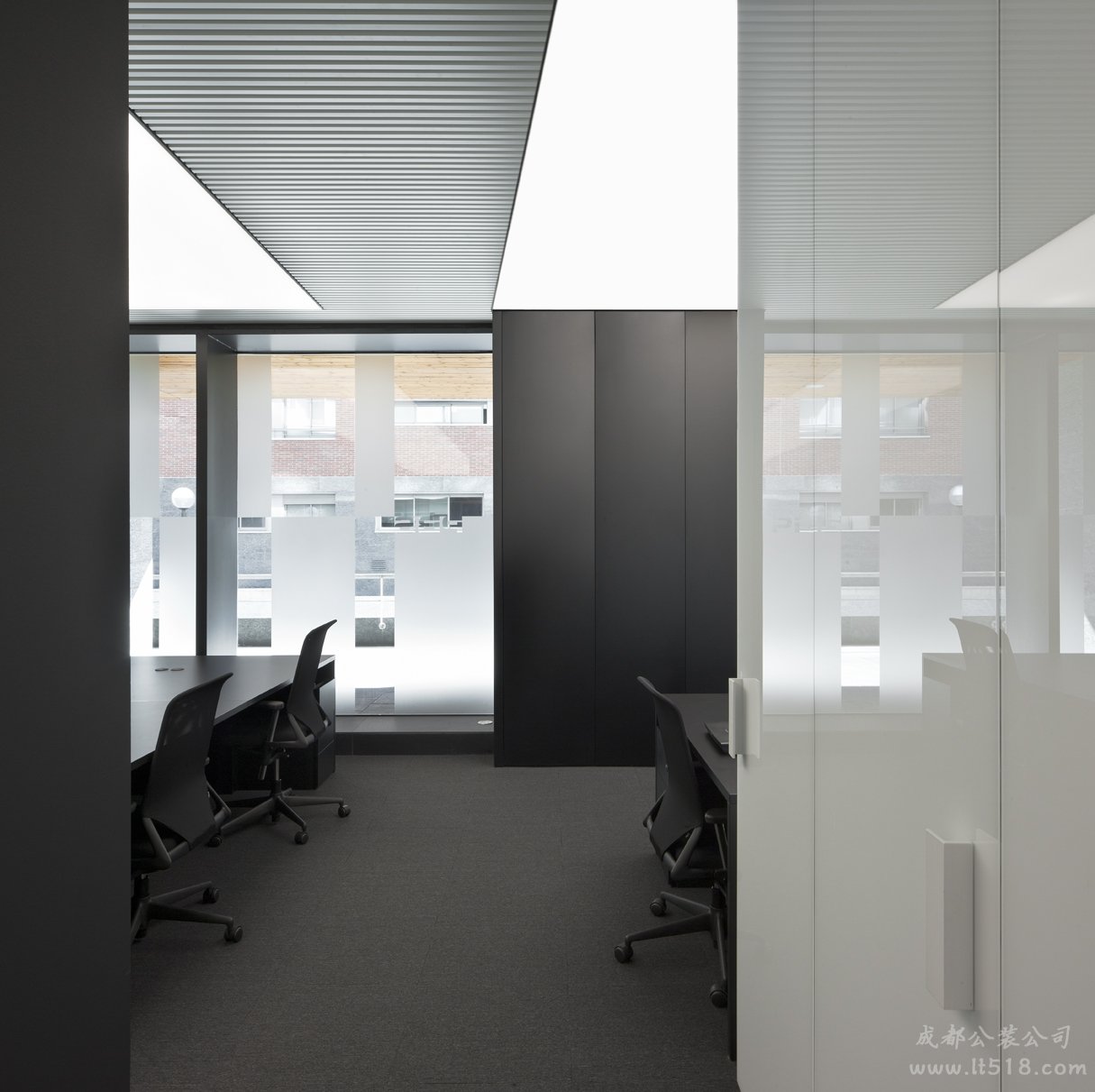 成都辦公室裝修哪家好?辦公室裝修應該注意什么?